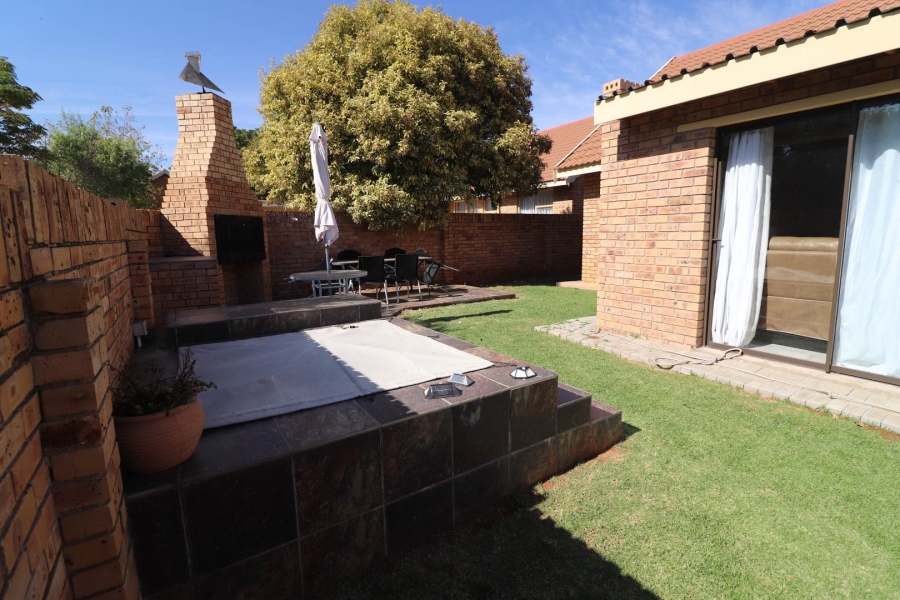 3 Bedroom Property for Sale in Langenhovenpark Free State